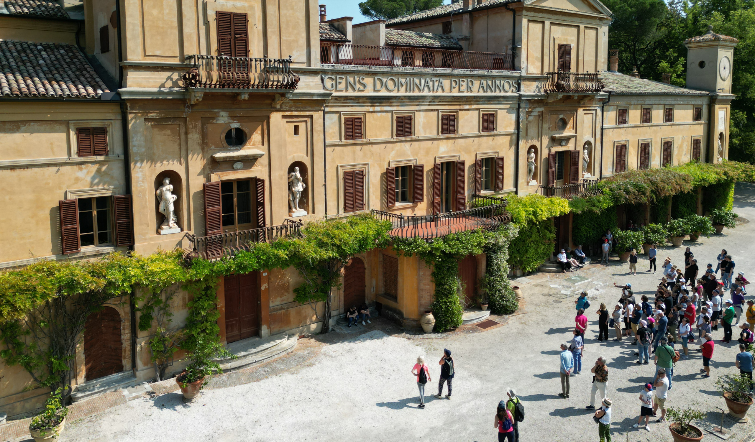 Al momento stai visualizzando LE SPLENDIDE VISITE GUIDATE A VILLA SIMONETTI 8 luglio / 11 ottobre